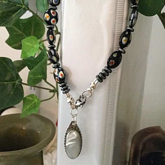 SUMMER SPECIAL 🎄 Metallic Statement Bracelet Mother of Pearl Charm. - Picture 8 of 10